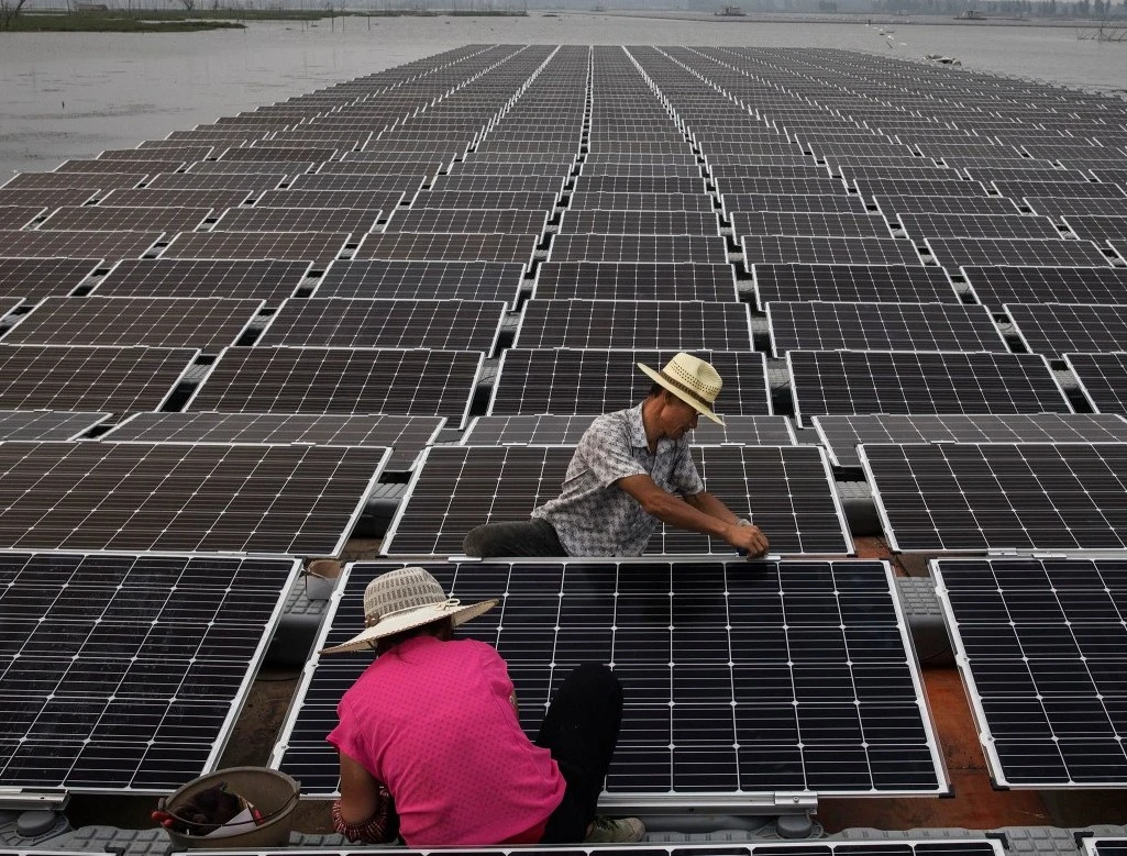 The Ascendance of Floating Solar Farms in Powering the Future 6 How Do Floating Solar Farms Work
